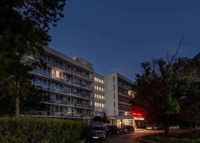 Hotel Narcis Saturn